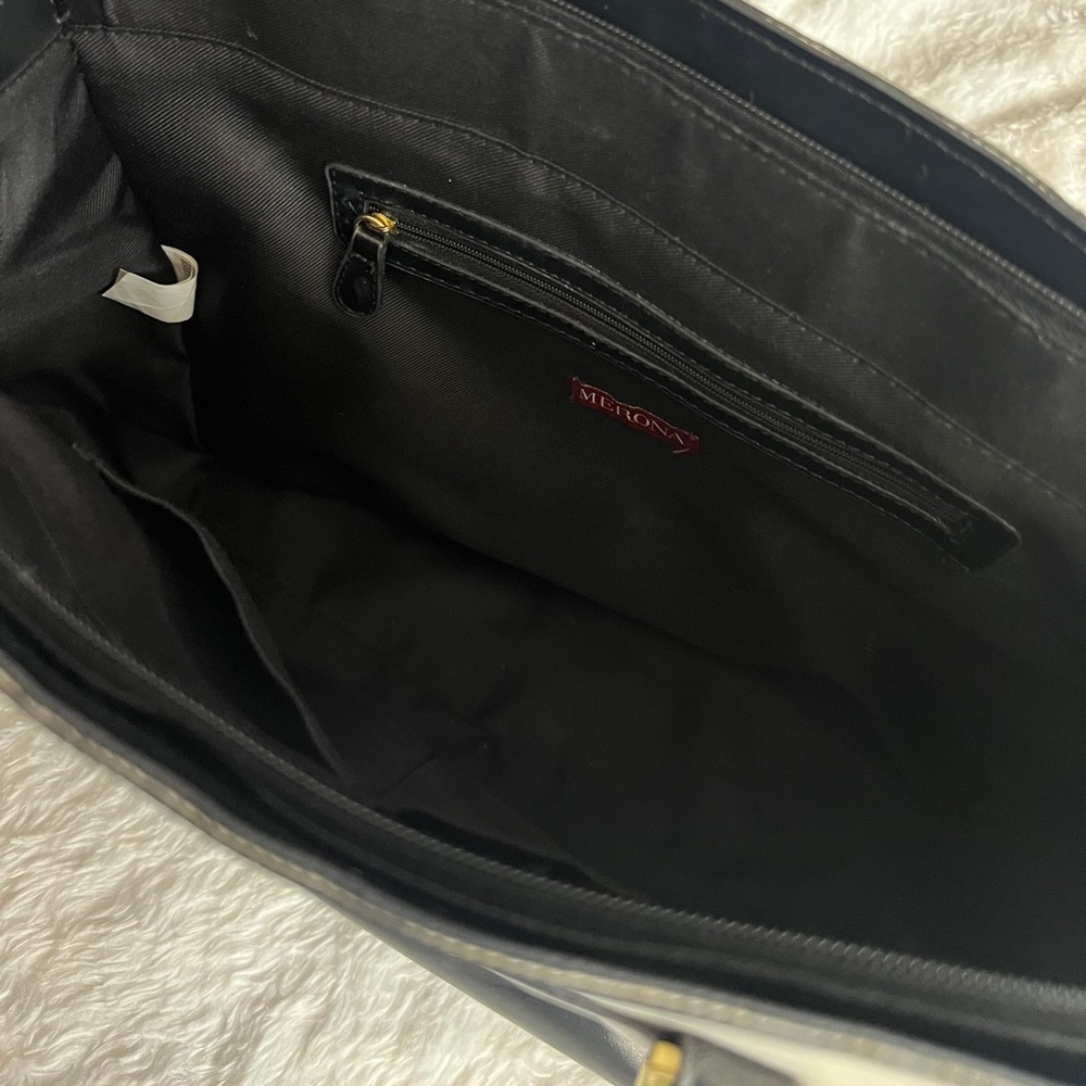 Purse - Picture 4 of 4